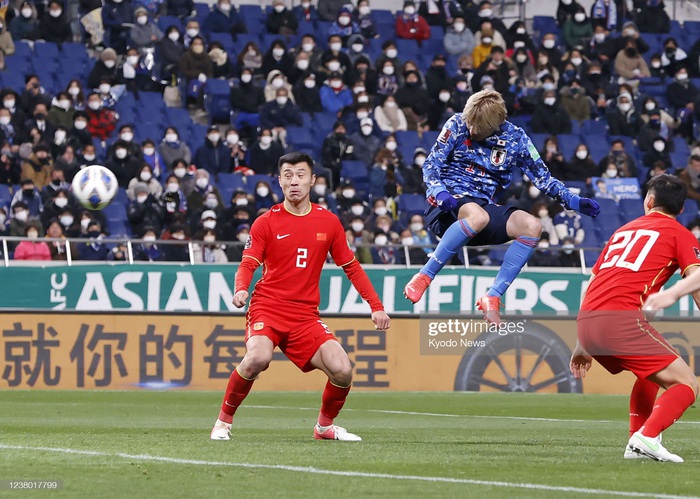 Tuyển Nhật Bản 2-0 tuyển Trung Quốc: Tuyển Trung Quốc chỉ sút đúng 2 lần - Ảnh 9.