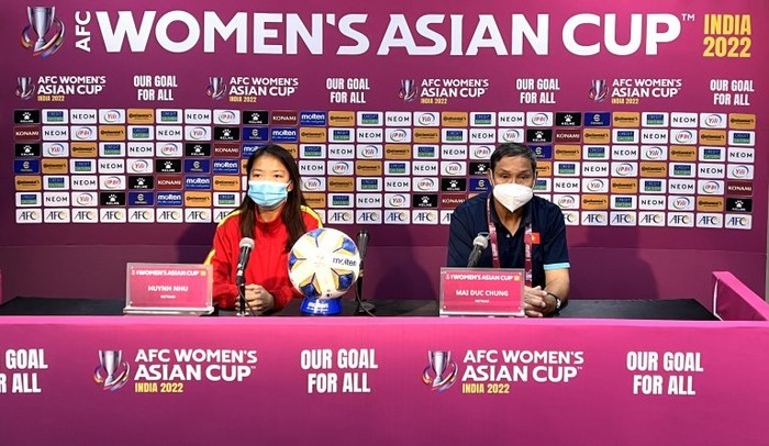 HLV Mai Đức Chung: Dù phải ăn Tết xa nhà, đội tuyển nữ Việt Nam vẫn quyết tâm giành vé đi World Cup - Ảnh 1.