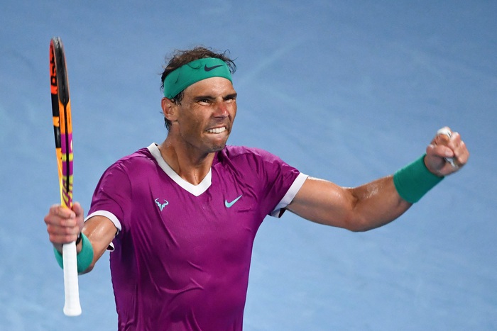 Ngược dòng siêu kịch tính ở chung kết Australian Open, Nadal vượt Federer và Djokovic để cán mốc vĩ đại nhất lịch sử quần vợt nam - Ảnh 10.