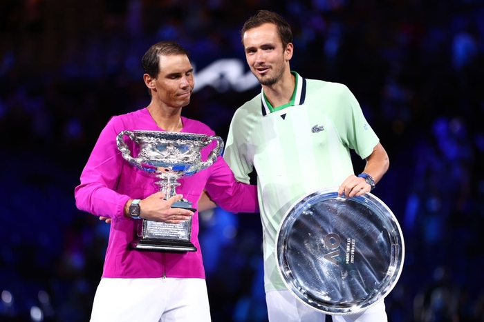 Khoảnh khắc lịch sử: Nadal cười như &quot;mất trí&quot; sau màn ngược dòng khó tin ở chung kết Australian Open - Ảnh 11.