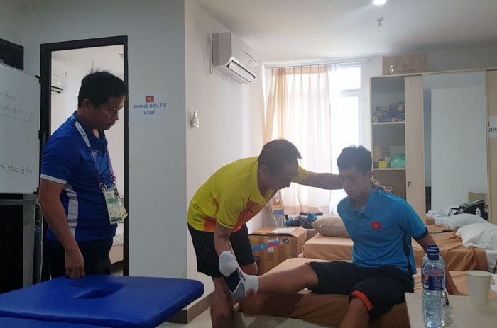 Hai bác sĩ thể thao Việt Nam được nhận giải thưởng cống hiến của AFC - Ảnh 1.