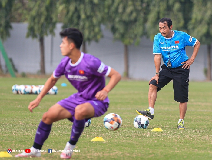 U23 Việt Nam tập buổi đầu tiên chuẩn bị cho U23 Đông Nam Á - Ảnh 1.