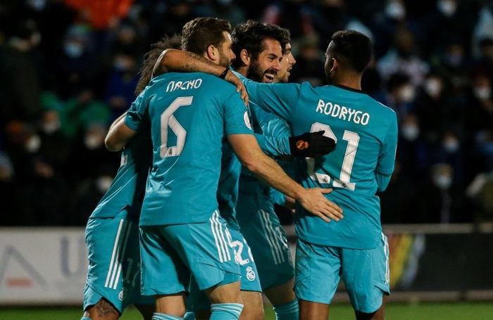 Bất ngờ lép vế trước đối thủ hạng 3, Real Madrid vẫn kịp bừng tỉnh để giành vé vào vòng 1/8 Copa del Rey - Ảnh 10.