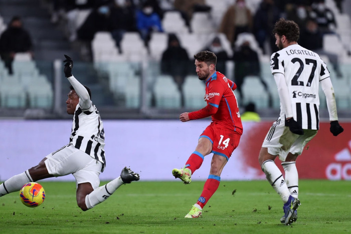 Các ngôi sao tỏa sáng, Juventus và Napoli cầm hòa nhau sau 90 phút đôi công mãn nhãn - Ảnh 2.