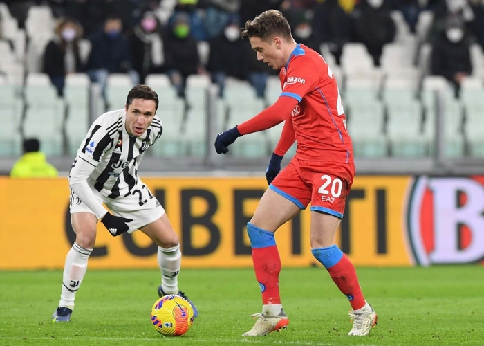 Các ngôi sao tỏa sáng, Juventus và Napoli cầm hòa nhau sau 90 phút đôi công mãn nhãn - Ảnh 3.