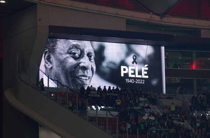 Người hâm mộ khóc thương Vua bóng đá Pele - Ảnh 13.