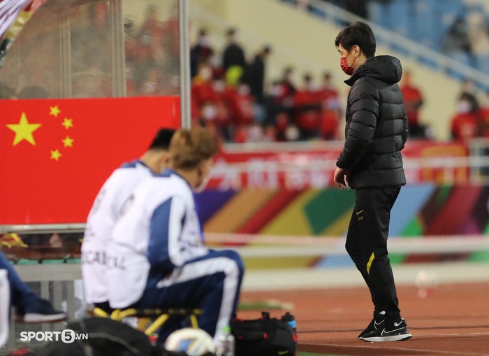 HLV Park Hang-seo cực vui, HLV Trung Quốc lặng lẽ buồn sau trận Việt Nam 3-1 Trung Quốc  - Ảnh 6.