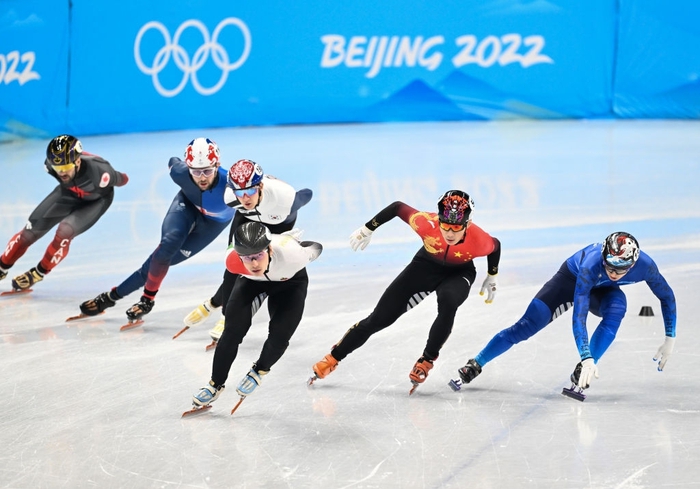 Hai ngày sau chiến thắng gây tranh cãi tại Olympic 2022, VĐV chủ nhà Trung Quốc đã phải nếm trái đắng - Ảnh 3.