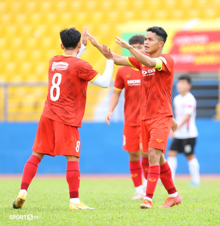 Sao trẻ HAGL toả sáng giúp U23 Việt Nam thắng 4-1 Long An - Ảnh 2.