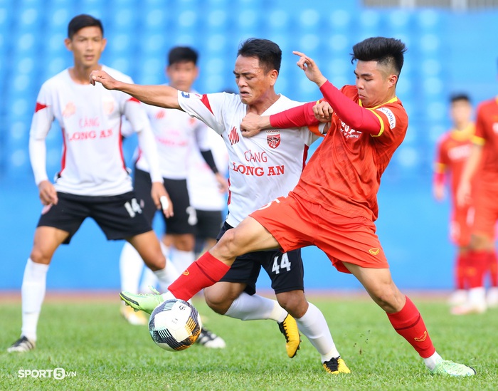 Sao trẻ HAGL toả sáng giúp U23 Việt Nam thắng 4-1 Long An - Ảnh 7.