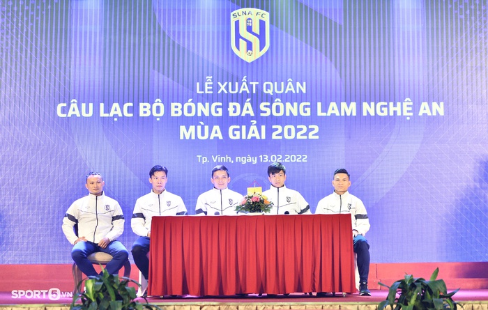 Sông Lam Nghệ An dùng đội hình &quot;chẳng giống ai&quot; nhắm đến top 3 V.League  - Ảnh 3.