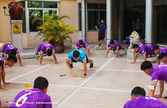 U23 Việt Nam chỉ được tập gym tại khách sạn sau khi toàn đội có kết quả âm tính Covid-19 - Ảnh 4.
