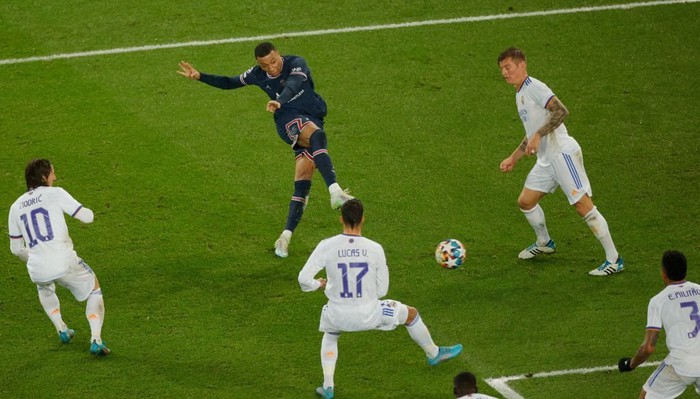 Messi sắm vai tội đồ nhưng một siêu sao khác tỏa sáng đúng phút bù giờ cuối giúp PSG hạ gục Real Madrid ở Champions League - Ảnh 9.