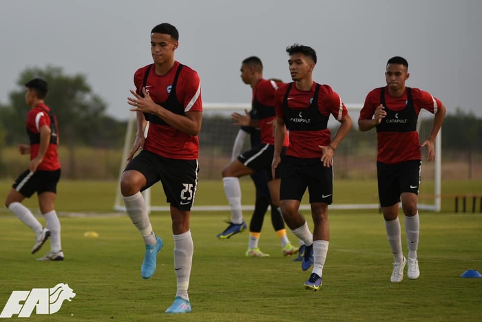 U23 Singapore có thêm cầu thủ dương tính Covid-19 trước trận ra quân giải U23 Đông Nam Á 2022 - Ảnh 1.
