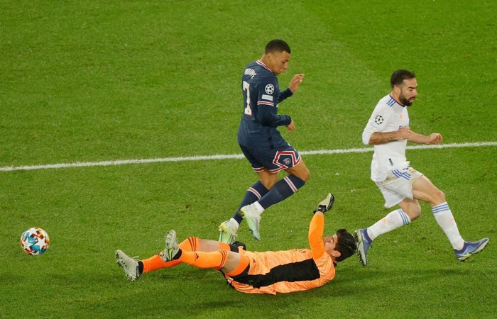 Messi sắm vai tội đồ nhưng một siêu sao khác tỏa sáng đúng phút bù giờ cuối giúp PSG hạ gục Real Madrid ở Champions League - Ảnh 4.
