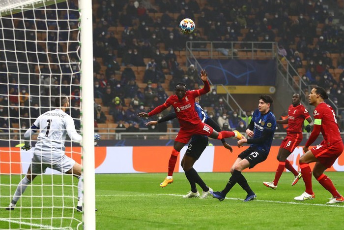 Song tấu Salah - Firmino tỏa sáng, Liverpool phá sập sào huyệt của Inter Milan để tiến sát vé tứ kết Champions League - Ảnh 4.