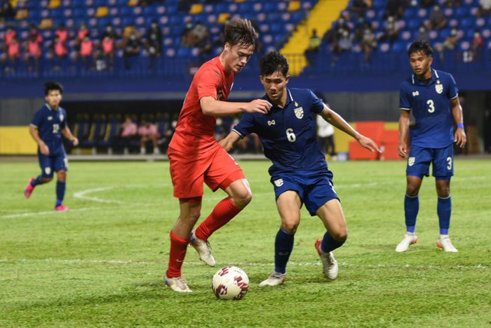 U23 Singapore chỉ có 11 cầu thủ lành lặn chuẩn bị cho trận gặp Việt Nam  - Ảnh 1.