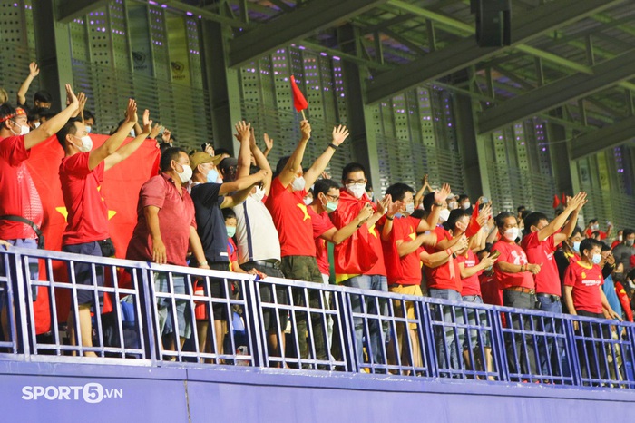 U23 Việt Nam có hành động đẹp sau khi ghi mưa bàn thắng vào lưới U23 Singapore - Ảnh 6.