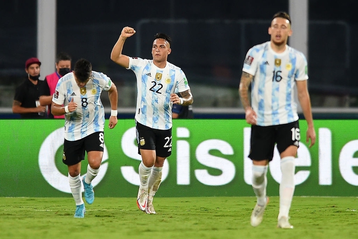 Lautaro Martinez ghi bàn duy nhất, Argentina đẩy Colombia vào thế bí ở vòng loại World Cup - Ảnh 2.