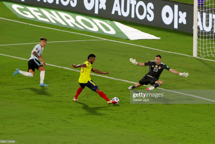 Lautaro Martinez ghi bàn duy nhất, Argentina đẩy Colombia vào thế bí ở vòng loại World Cup - Ảnh 4.