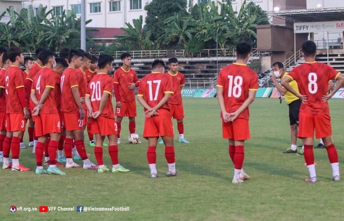 6 cầu thủ sang Campuchia &quot;tiếp viện&quot; cho U23 Việt Nam đang có nhiều ca mắc Covid-19 - Ảnh 1.