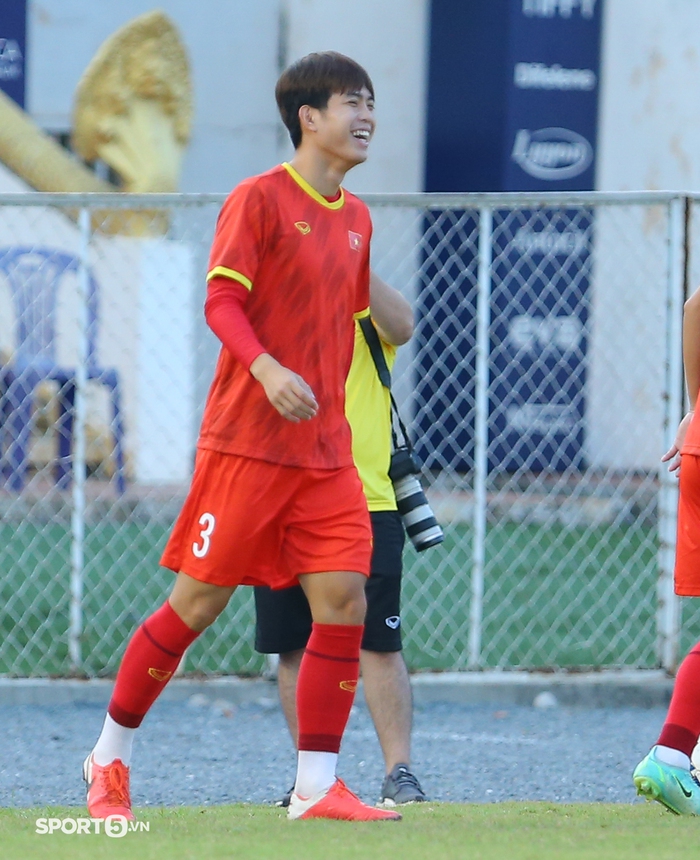 4 cầu thủ U23 Việt Nam có gương mặt điển trai khiến chị em điêu đứng - Ảnh 7.