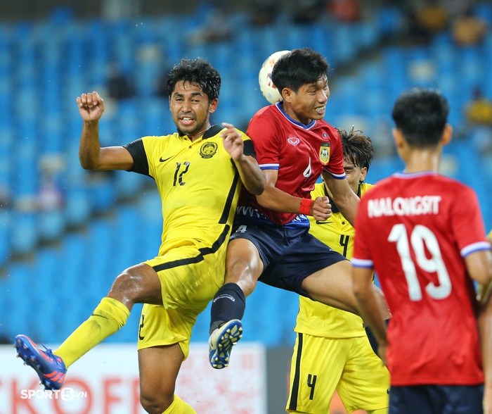 U23 Lào ăn mừng cực nhiệt sau chiến tích vào bán kết U23 Đông Nam Á 2022 - Ảnh 7.