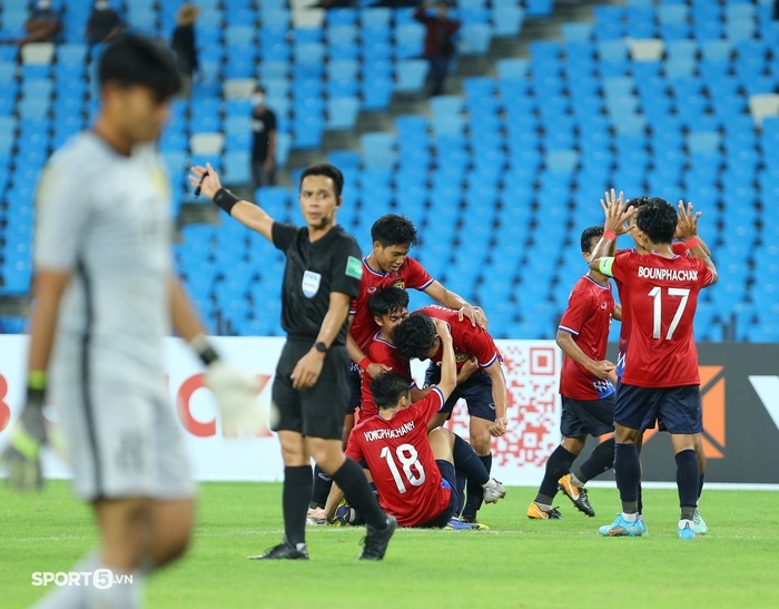 Cầu thủ Lào khiến U23 Việt Nam phải dè chừng nếu đối đầu ở bán kết U23 Đông Nam Á - Ảnh 7.