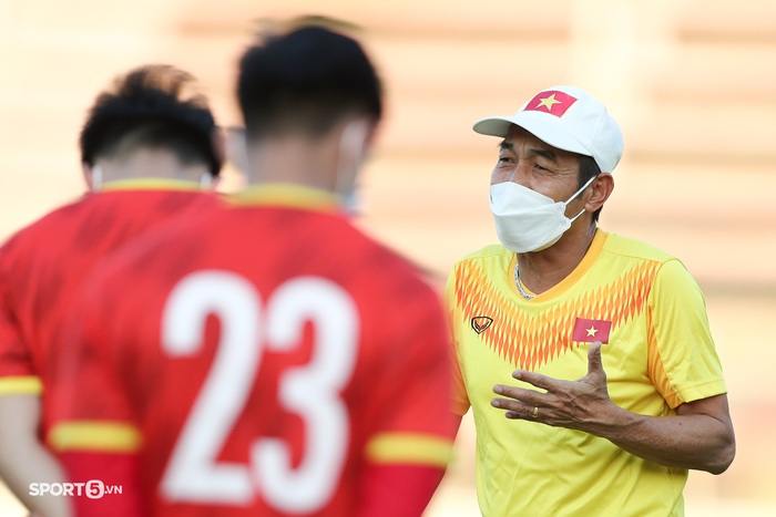 Nhiều tiền đạo U23 Việt Nam vắng mặt trong buổi tập trước trận bán kết - Ảnh 1.