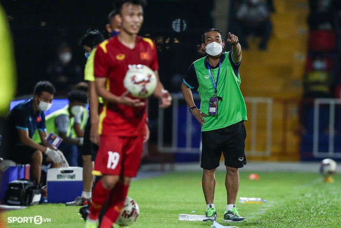 HLV U23 Việt Nam khẳng định đủ quân đấu với U23 Timor Leste - Ảnh 1.