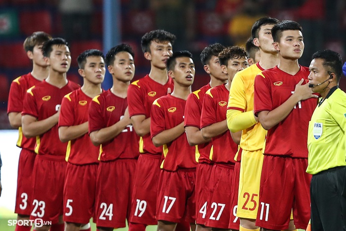 Thay đổi nhân sự phút của nhóm viện binh cho U23 Việt Nam  - Ảnh 1.