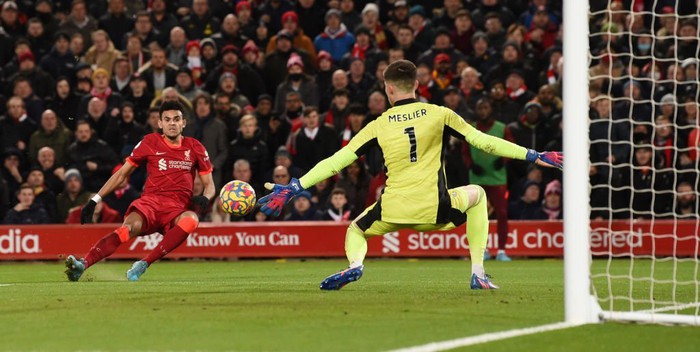 Thắng hủy diệt 6-0, Liverpool chỉ còn cách Man City 3 điểm trong cuộc đua vô địch Ngoại hạng Anh - Ảnh 5.