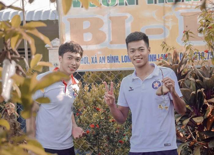 Thủ môn U23 Việt Nam đã có bạn gái, anh trai là cầu thủ thi đấu tại V.League - Ảnh 2.