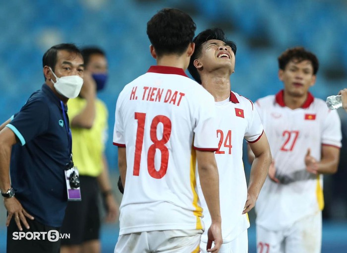 Xúc động với tinh thần chiến đấu đến cùng của U23 Việt Nam - Ảnh 1.