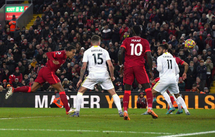 Thắng hủy diệt 6-0, Liverpool chỉ còn cách Man City 3 điểm trong cuộc đua vô địch Ngoại hạng Anh - Ảnh 11.