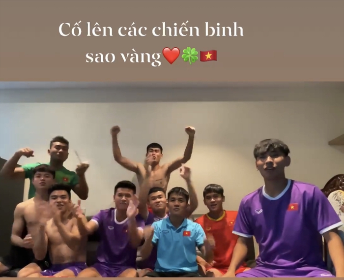 Nhóm cầu thủ mắc Covid-19 cổ vũ nhiệt tình cho các đồng đội U23 Việt Nam - Ảnh 1.