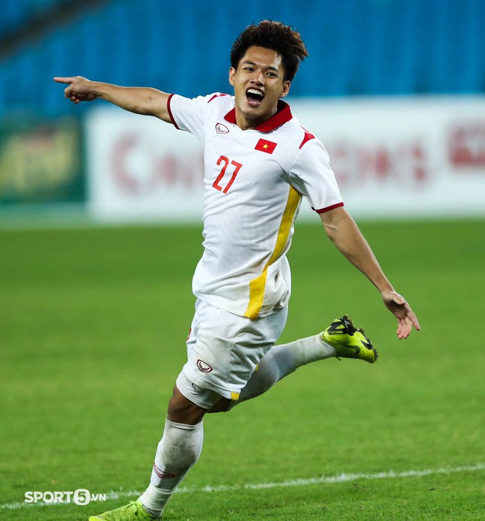 U23 Việt Nam vỡ oà cảm xúc khi đánh bại Timor Leste trong loạt sút luân lưu cân não - Ảnh 1.