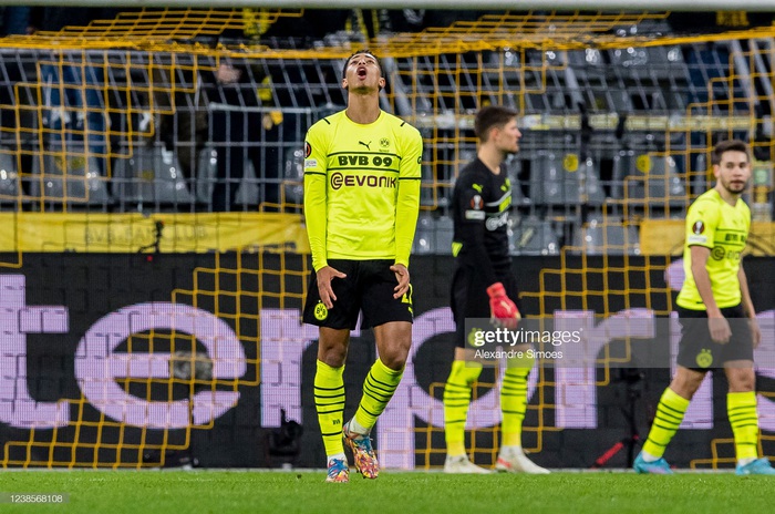 Bị Rangers cầm hòa, Dortmund bị loại bất ngờ tại vòng 1/16 Europa League - Ảnh 3.