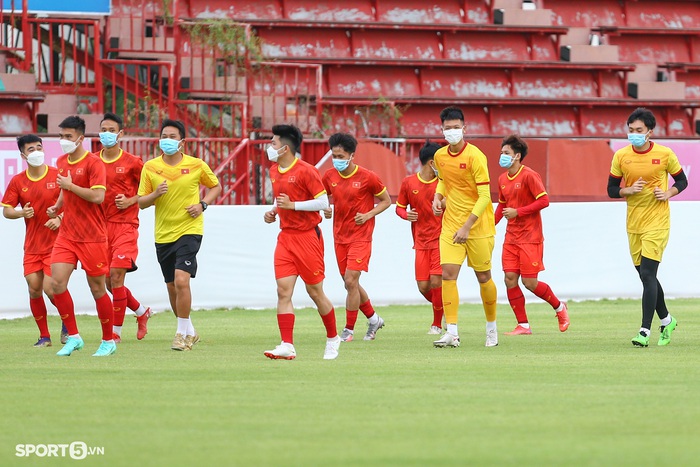 U23 Việt Nam đón tin vui khi có 3 cầu thủ đủ điều kiện thi đấu trở lại - Ảnh 1.