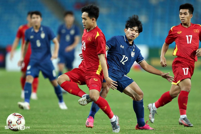 Trực tiếp U23 Việt Nam 0-0 U23 Thái Lan, chung kết U23 Đông Nam Á: Đội bạn ép sân, cột dọc cứu thua - Ảnh 6.