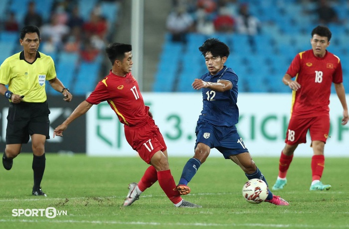 Bảo Toàn đánh đầu hạ gục thủ thành U23 Thái Lan mở tỉ cho U23 Việt Nam - Ảnh 8.