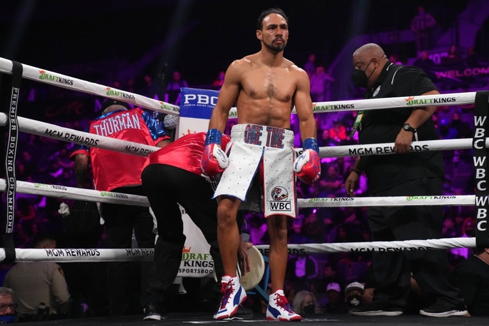 Cựu vương Keith Thurman giành chiến thắng ấn tượng trong ngày tái xuất võ đài  - Ảnh 2.