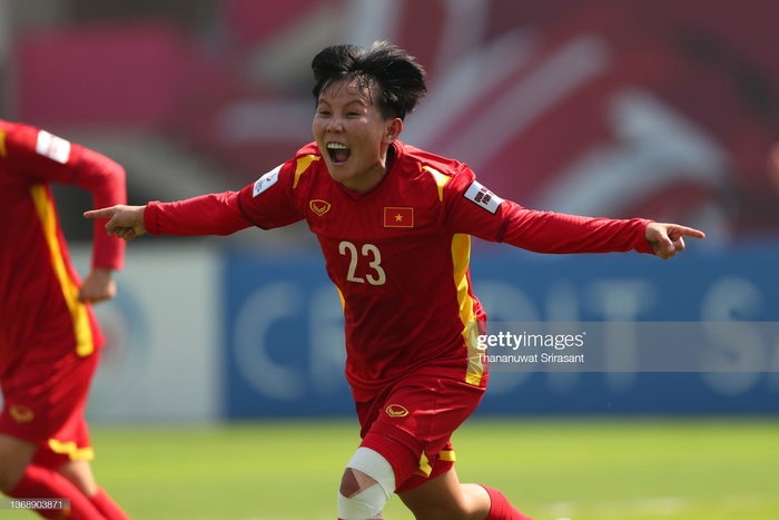 Tuyển nữ Việt Nam giành vé đến World Cup nữ 2023: Vượt qua đại dịch, đón Tết huy hoàng - Ảnh 1.