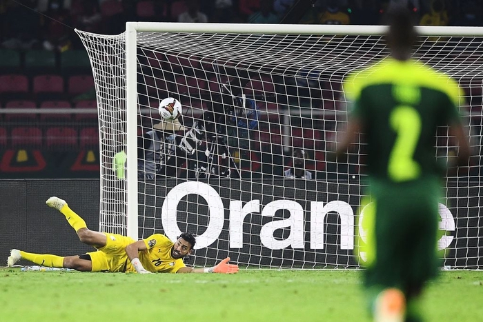 Mane từ tội đồ hóa người hùng trong loạt đấu súng, Senegal hạ gục Ai Cập của Salah để lần đầu vô địch Cúp châu Phi - Ảnh 10.