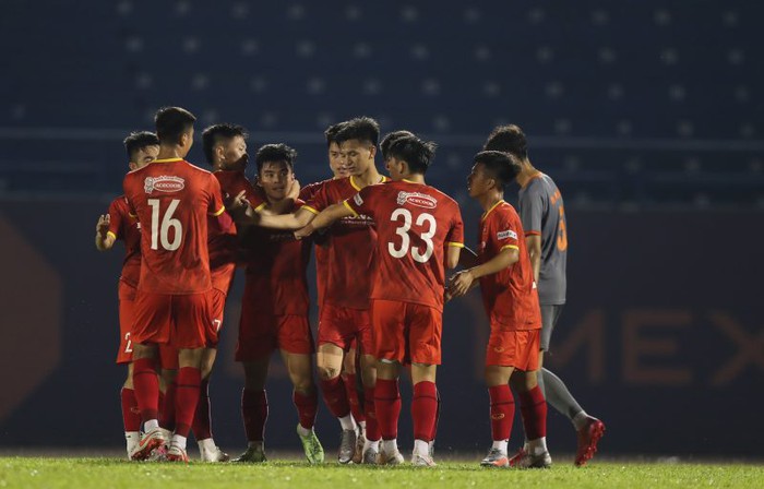 U23 Việt Nam khởi đầu chuyến tập huấn với chiến thắng 3-0 trước U19 Bình Dương - Ảnh 2.