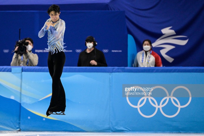 Hoàng tử nổi giận: Yuzuru Hanyu bất mãn với mặt sân băng tại Olympic mùa đông 2022 - Ảnh 5.