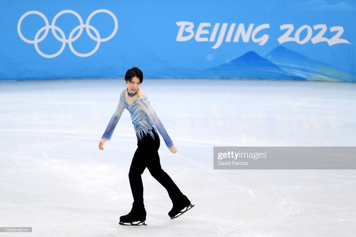 Hoàng tử nổi giận: Yuzuru Hanyu bất mãn với mặt sân băng tại Olympic mùa đông 2022 - Ảnh 1.