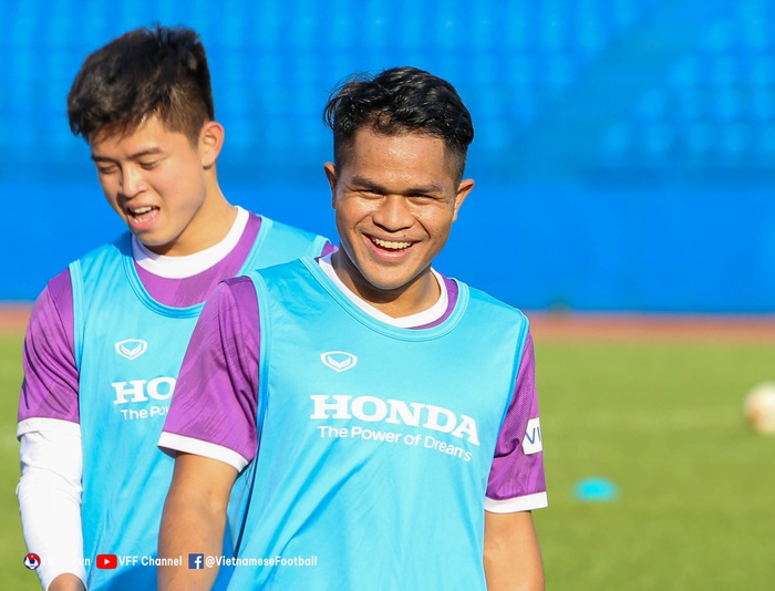 Lãnh đạo LĐBĐ Việt Nam thăm hỏi động viên thầy trò HLV Đinh Thế Nam trước ngày tham dự giải U23 Đông Nam Á 2022 - Ảnh 9.