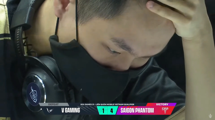 Tuyển thủ Saigon Phantom rơi nước mắt vì hạnh phúc sau trận thắng VGM - Ảnh 2.