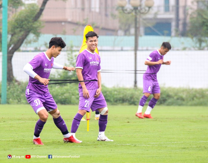 HLV Lee Young-jin vắng vì covid-19, trợ lý thể lực người Pháp quán xuyến U23 Việt Nam - Ảnh 5.